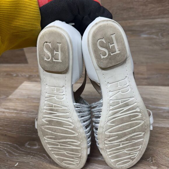 Franco Sarto Paddy Silver Leather Flat Sandals Women's Size 5.5 - Picture 4 of 7